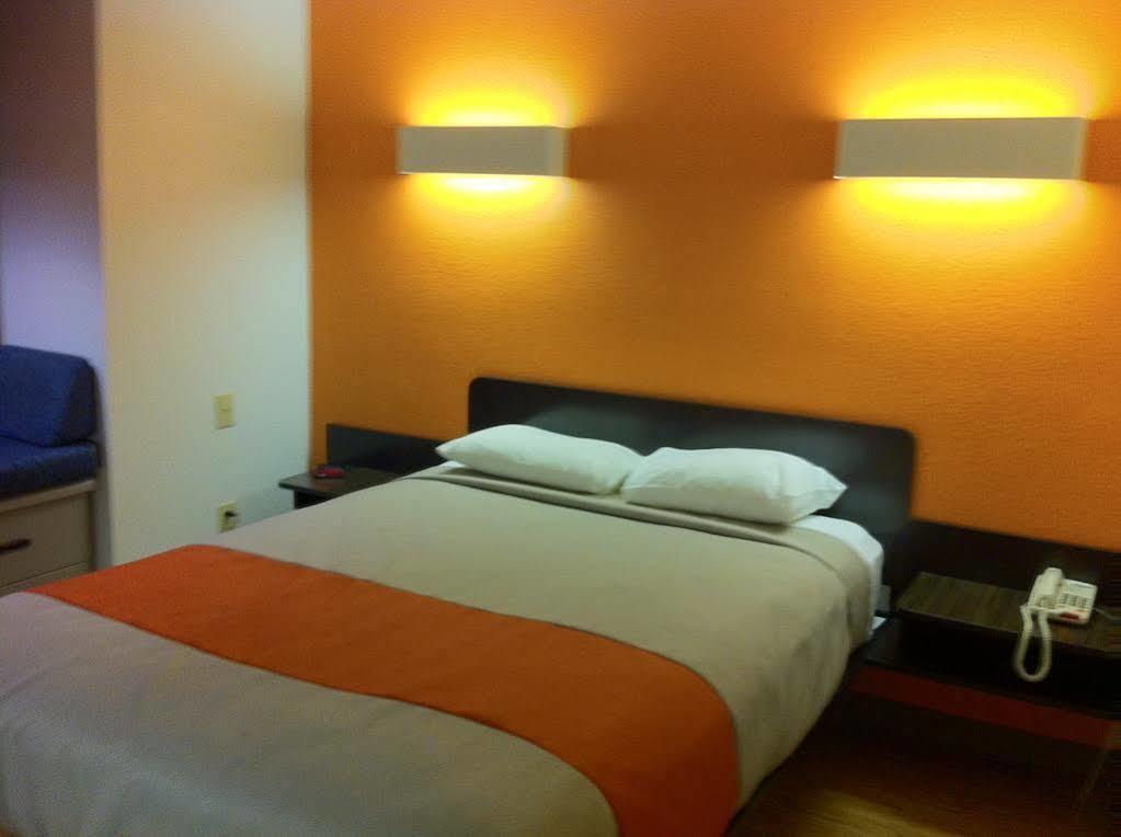 Motel 6 Indianapolis Carmel Εξωτερικό φωτογραφία