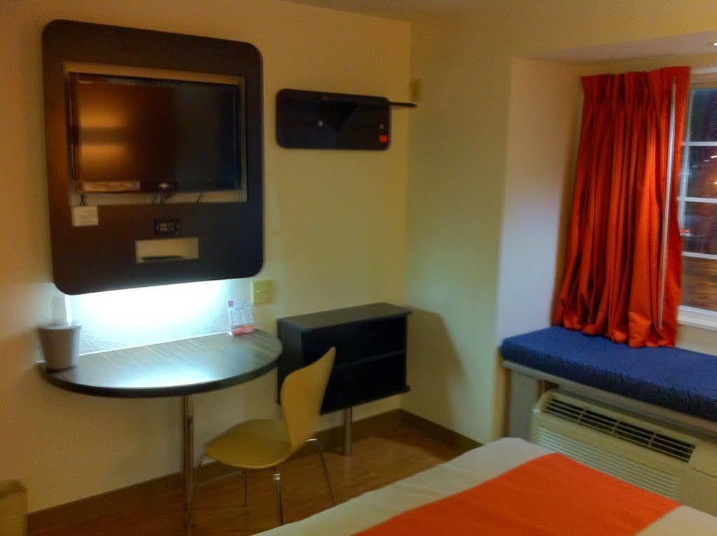 Motel 6 Indianapolis Carmel Εξωτερικό φωτογραφία