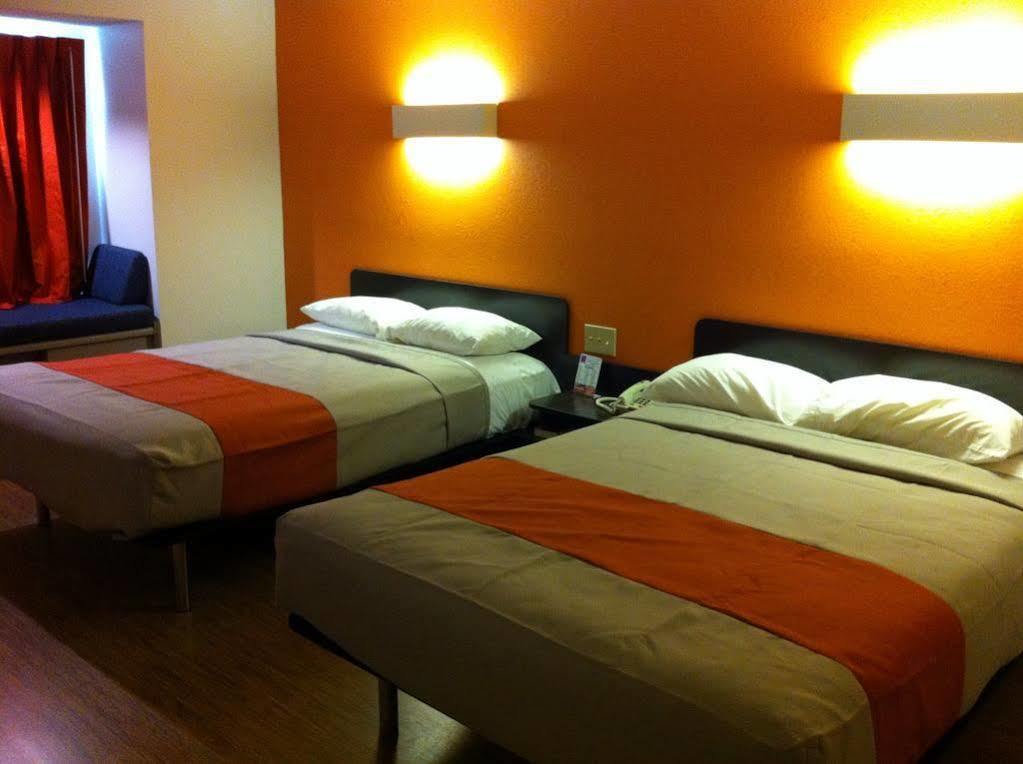 Motel 6 Indianapolis Carmel Εξωτερικό φωτογραφία
