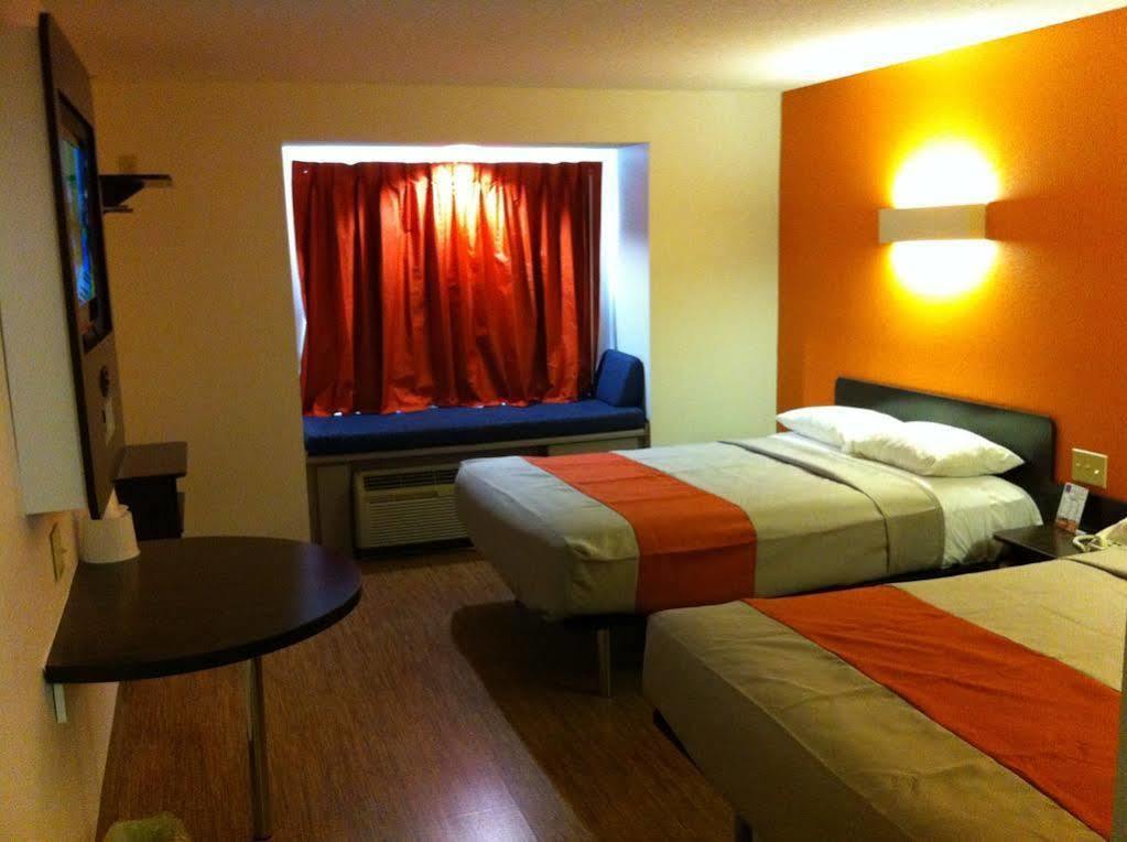 Motel 6 Indianapolis Carmel Εξωτερικό φωτογραφία